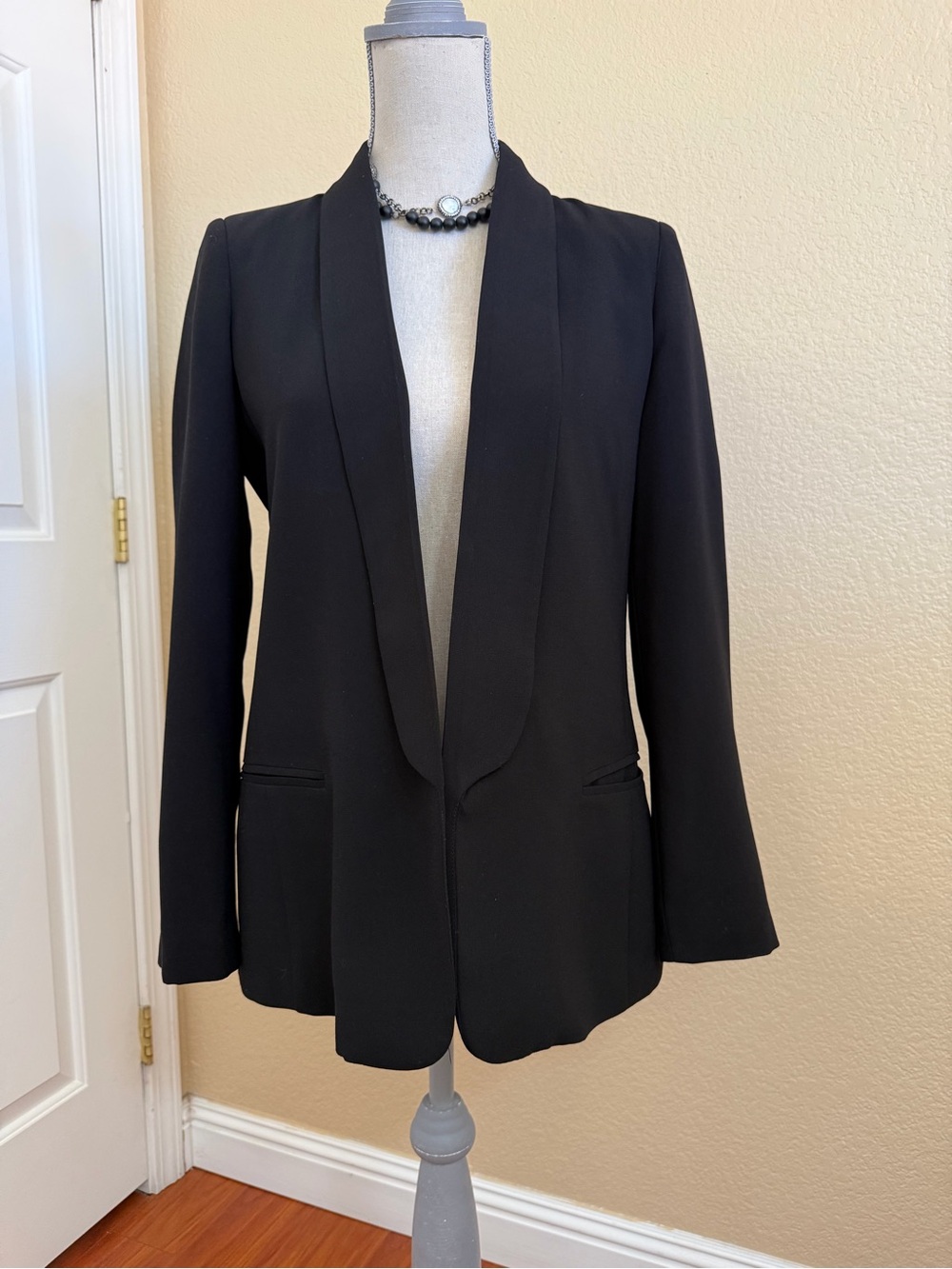Mural Women’s Black Blazer